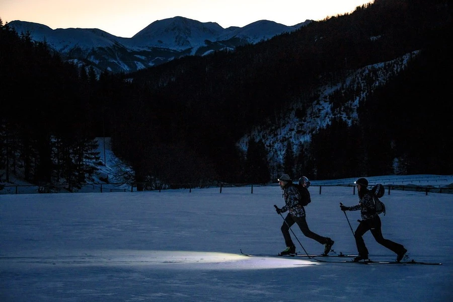 Ledlenser NEO10R Stirnlampe NEO10R Stirnlampe 5 Ledlenser NEO10R Stirnlampe NEO10R Stirnlampe – Bild 5